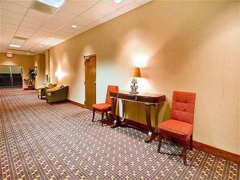 Doubletree By Hilton Decatur Riverfront Hotel Interior photo